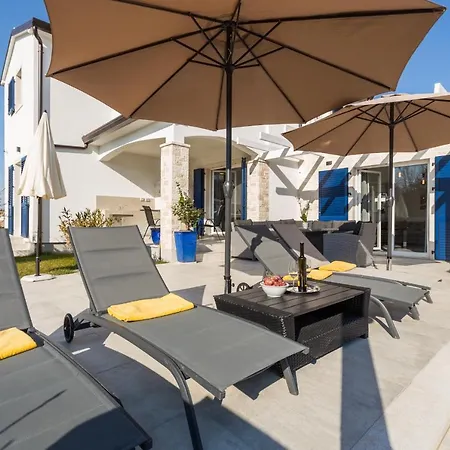 Camelia Villa Tar-Vabriga