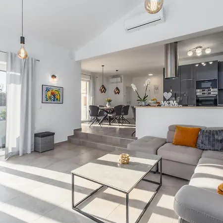 Villa Camelia Tar-Vabriga