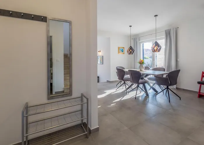 빌라 Camelia Tar-Vabriga